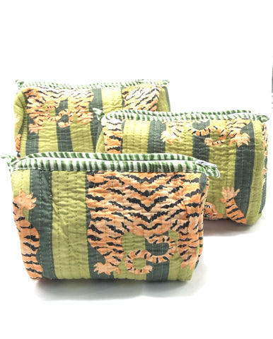 3/MAKEUP BAG GREEN